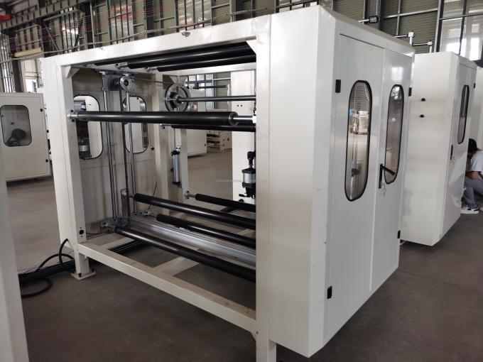 गोंद लेमिनेशन छोटी टॉयलेट पेपर रोल बनाने की मशीन किचन टॉवल रिवाइंडिंग मशीन 7